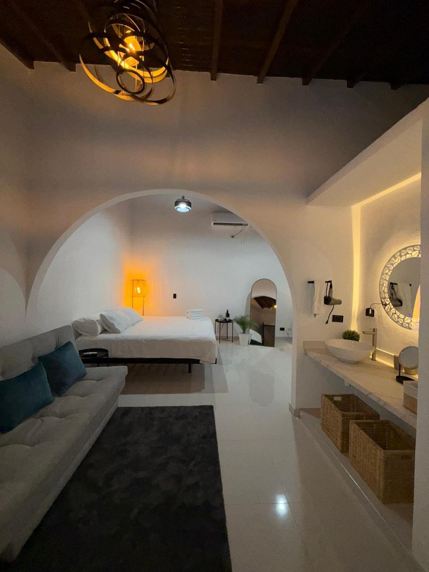 Clandestino - Hotel Boutique La Dorada Luaran gambar